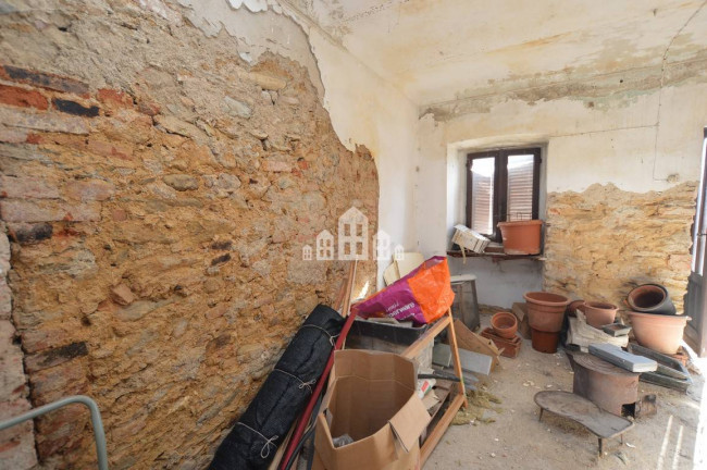 Casa semindipendente in vendita a San Colombano Belmonte