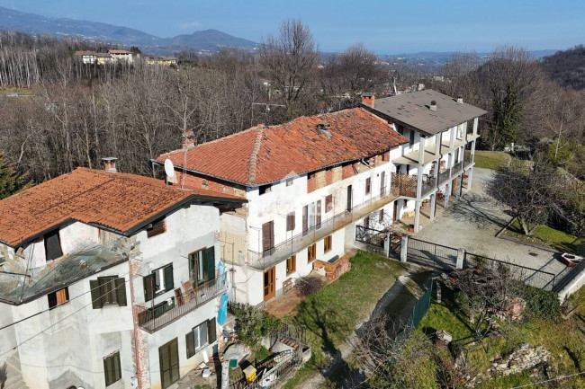 Casa semindipendente in vendita a San Colombano Belmonte