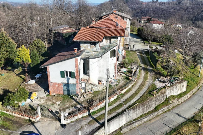 Casa semindipendente in vendita a San Colombano Belmonte