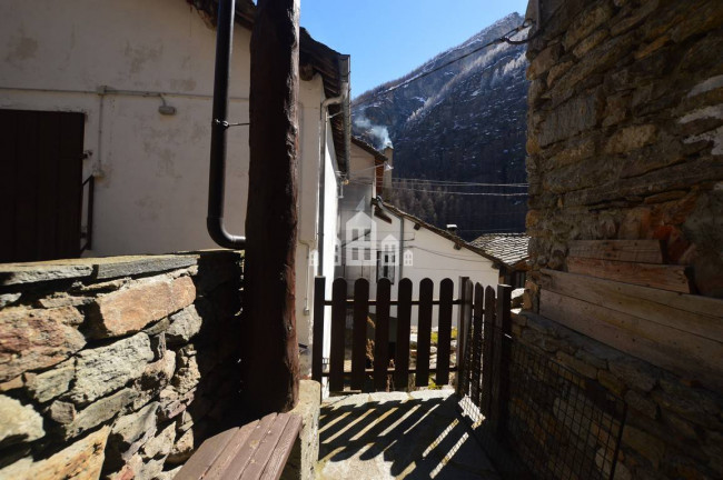 Casa indipendente in vendita a Noasca