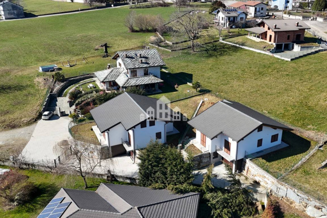 Villa in vendita a Rueglio