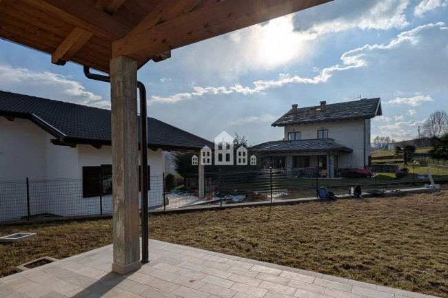 Villa in vendita a Rueglio