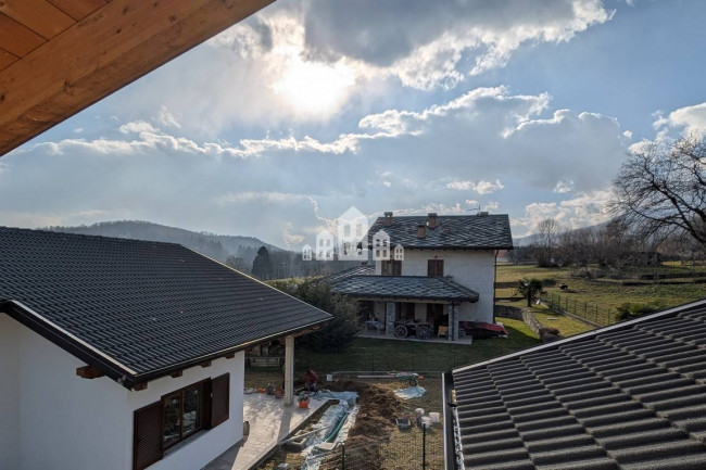 Villa in vendita a Rueglio