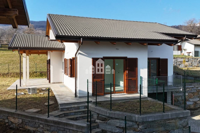 Villa in vendita a Rueglio