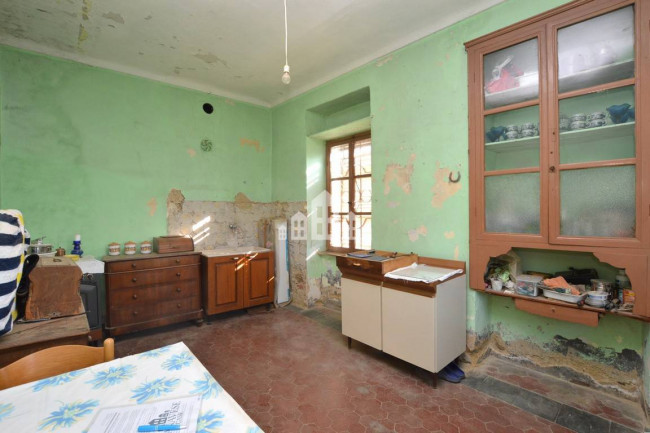 Casa semindipendente in vendita a Val di Chy