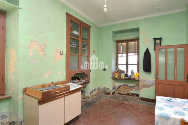 Casa semindipendente in vendita a Val di Chy