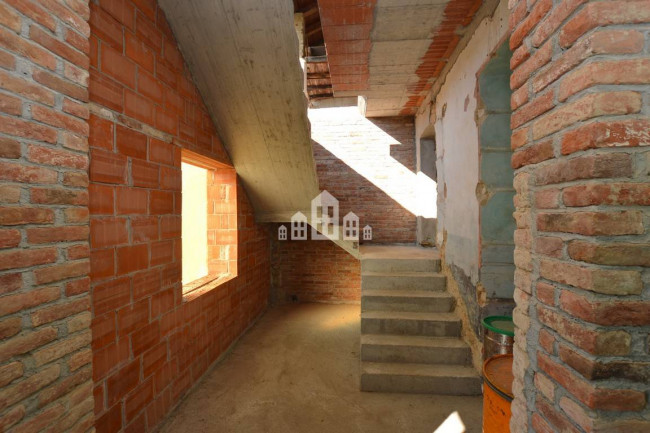 Casa semindipendente in vendita a Val di Chy
