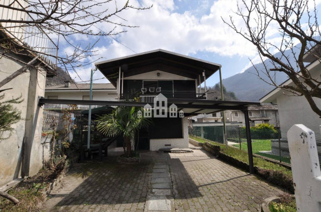 Casa indipendente in vendita a Sparone