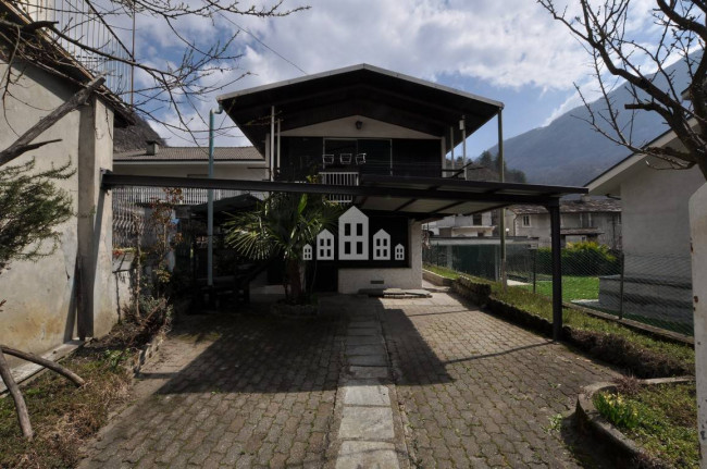 Casa indipendente in vendita a Sparone
