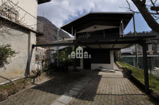 Casa indipendente in vendita a Sparone