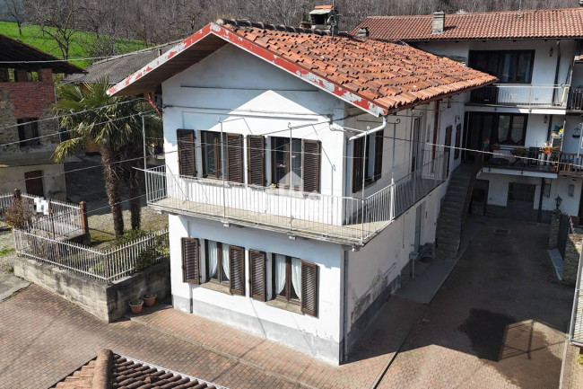 Casa semindipendente in vendita a San Colombano Belmonte