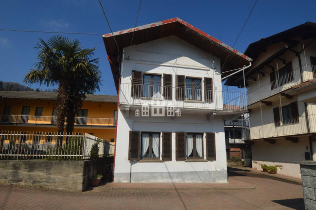 Casa semindipendente in vendita a San Colombano Belmonte