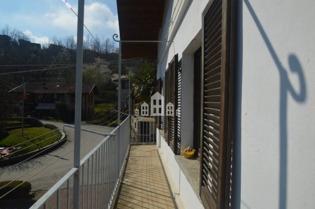 Casa semindipendente in vendita a San Colombano Belmonte