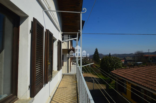 Casa semindipendente in vendita a San Colombano Belmonte