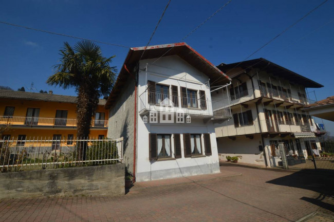 Casa semindipendente in vendita a San Colombano Belmonte