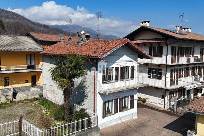 Casa semindipendente in vendita a San Colombano Belmonte