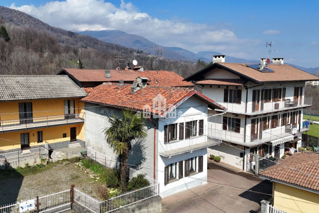 Casa semindipendente in vendita a San Colombano Belmonte