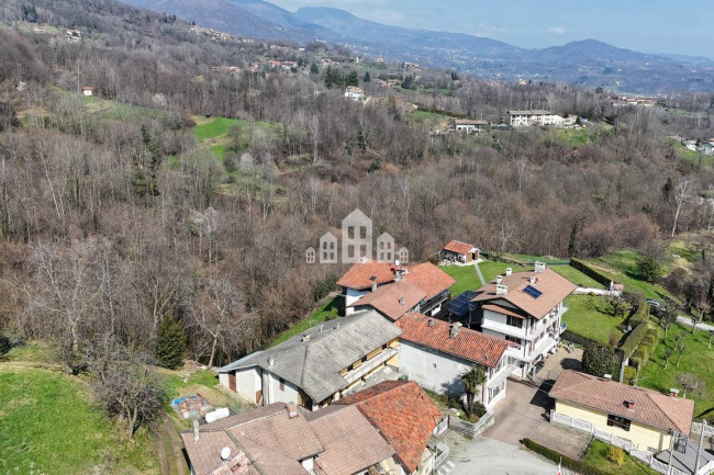 Casa semindipendente in vendita a San Colombano Belmonte