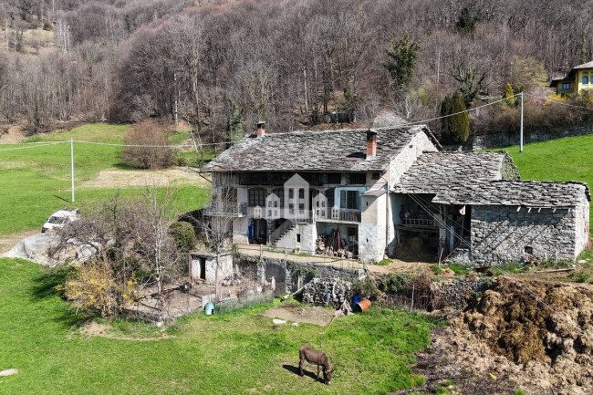 Casale in vendita a Valchiusa