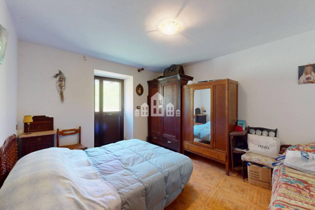 Casale in vendita a Valchiusa