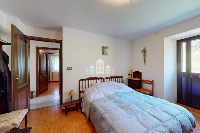 Casale in vendita a Valchiusa