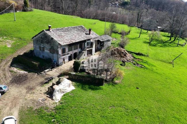 Casale in vendita a Valchiusa