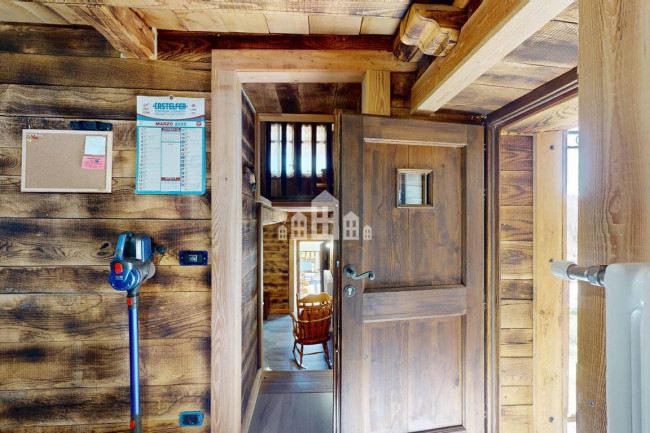 Casa semindipendente in vendita a Rueglio
