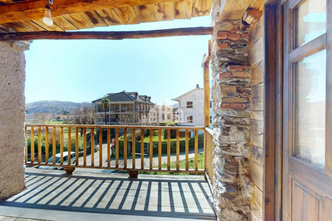 Casa semindipendente in vendita a Rueglio