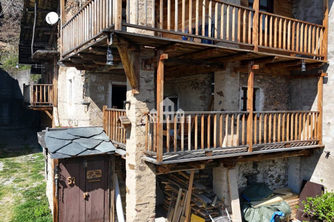 Casa semindipendente in vendita a Rueglio