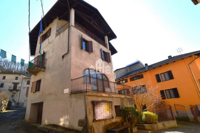 Bifamiliare in vendita a Brosso