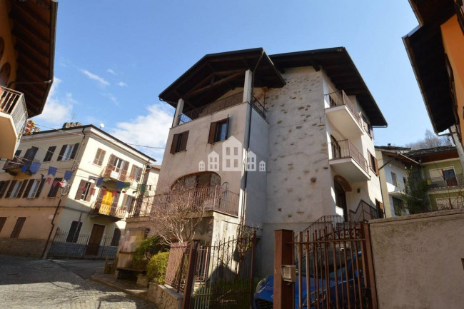 Bifamiliare in vendita a Brosso
