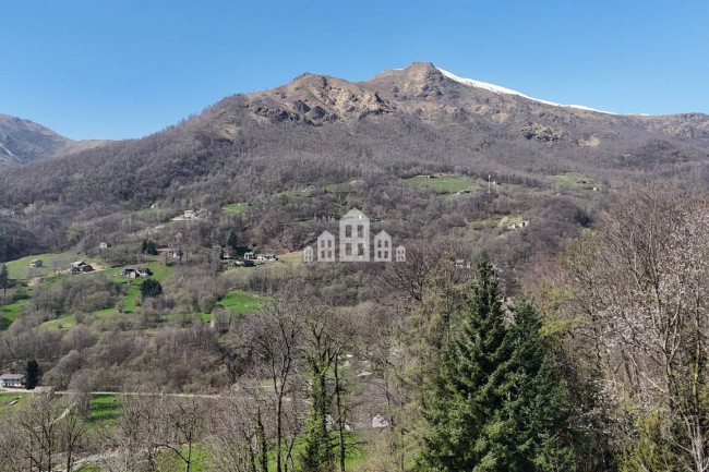Casa indipendente in vendita a Traversella