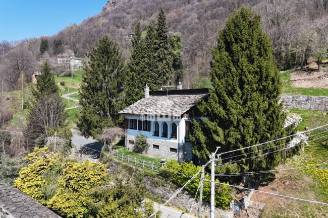 Casa indipendente in vendita a Traversella
