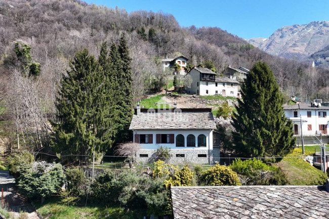 Casa indipendente in vendita a Traversella
