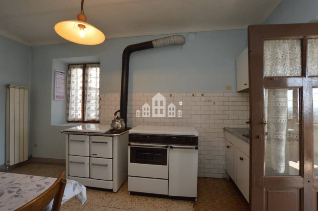 Casa semindipendente in vendita a Val di Chy