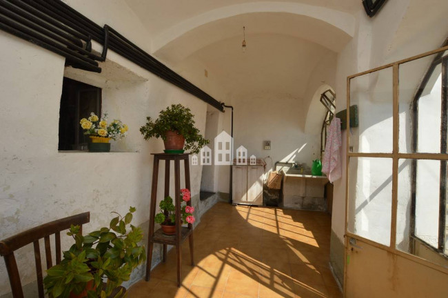 Casa semindipendente in vendita a Val di Chy