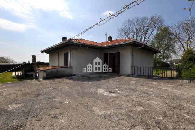 Villa in vendita a Ozegna