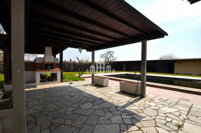 Villa in vendita a Ozegna