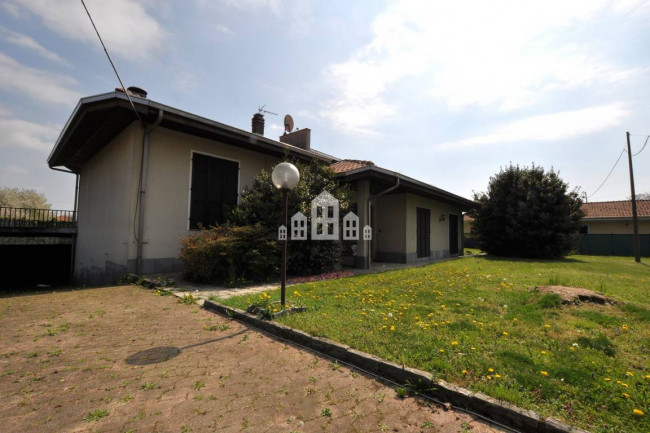 Villa in vendita a Ozegna