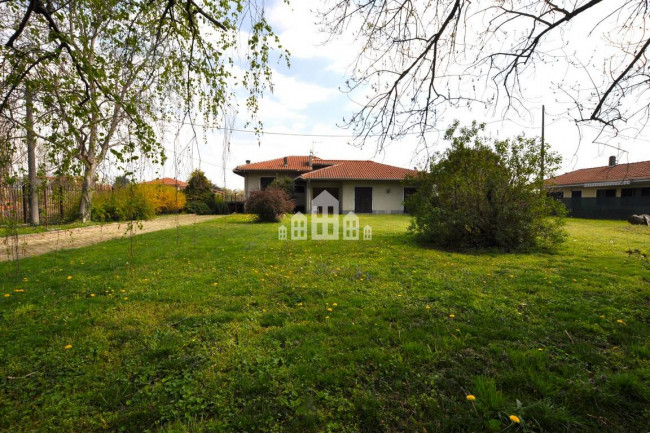 Villa in vendita a Ozegna