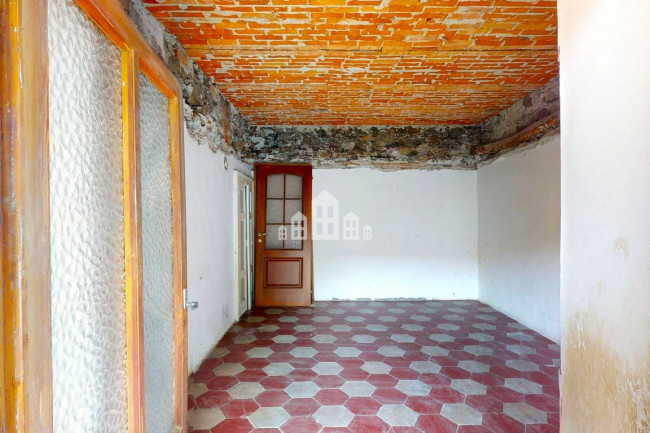 Casa semindipendente in vendita a Montalto Dora