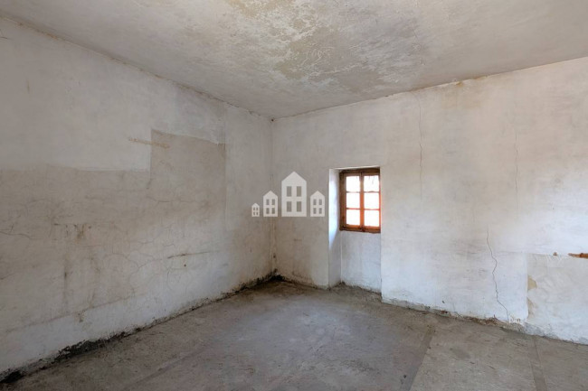 Casa semindipendente in vendita a Montalto Dora