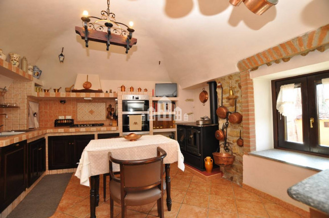 Casa semindipendente in vendita a Cuorgnè