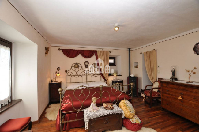 Casa semindipendente in vendita a Cuorgnè