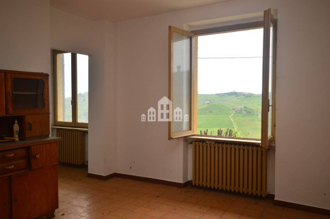 Casa semindipendente in vendita a Castel Boglione