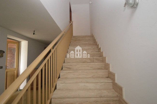 Casa semindipendente in vendita a Castel Boglione