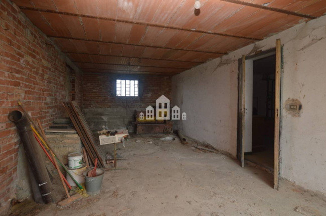 Casa semindipendente in vendita a Castel Boglione