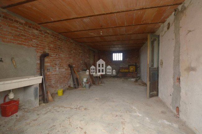 Casa semindipendente in vendita a Castel Boglione