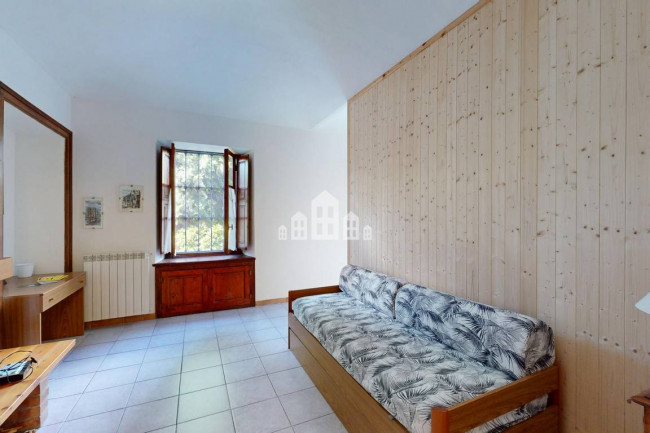 Appartamento in vendita a Valchiusa