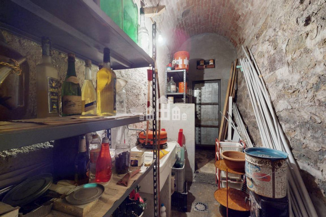 Appartamento in vendita a Valchiusa